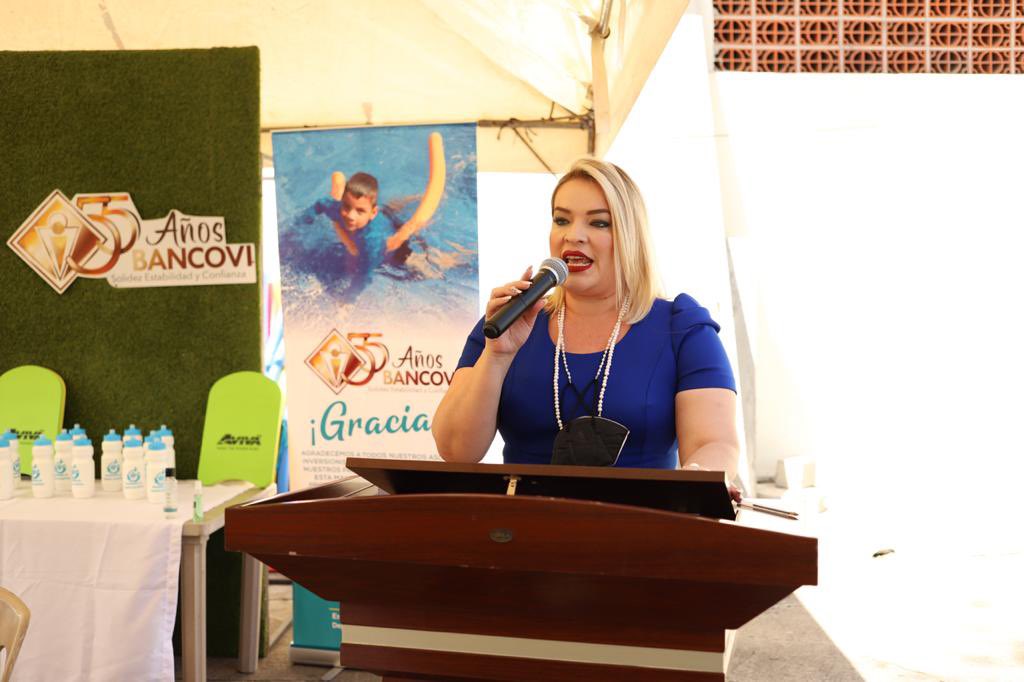 Bancovi comprometido con la sociedad Salvadoreña y dando cumplimiento al séptimo Principio Cooperativo "Compromiso con la Comunidad", inauguró décima cuarta edición del programa de Terapia Acuática para niños y jóvenes que presenta problemas psicomotores, en San Salvador. 👏🏻