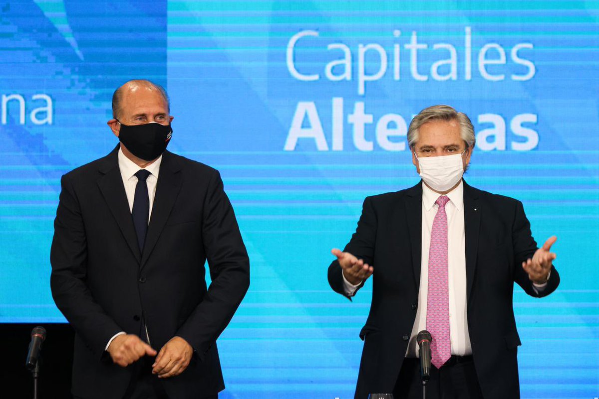 CapitalesAR's tweet photo. El Presidente @alferdez anunció hoy en Rosario inversiones por más de $76.000 millones para la provincia de Santa Fe en una nueva reunión del Gabinete Federal junto a @omarperotti.

“Para nosotros resolver la vida de los argentinos es darle igualdad de oportunidades a todos”. https://t.co/39mR87qL9t