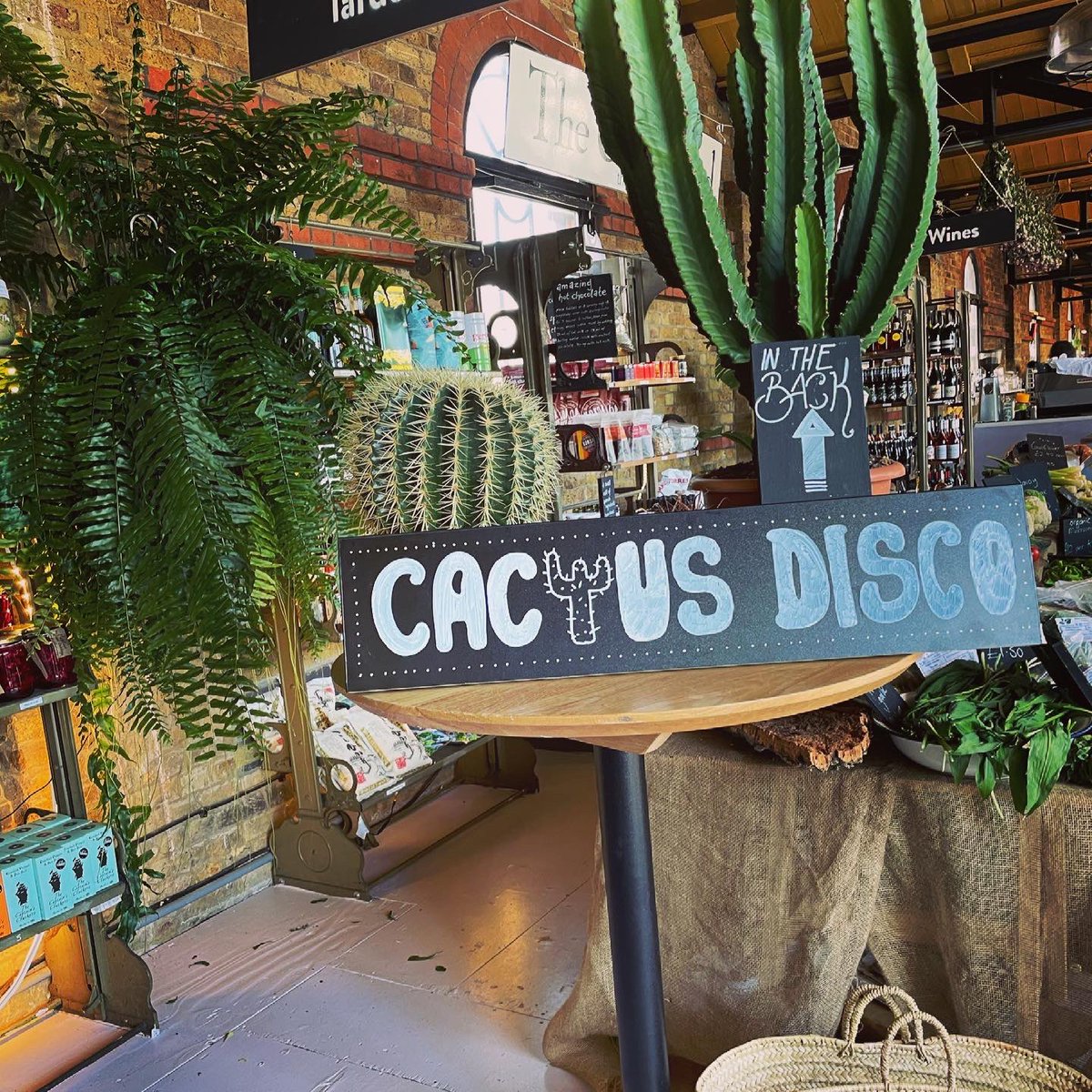 Restaurant &amp; Shop <a href="/JoyPortobello/">Joy_at_Portobello</a> certainly lived up to its name yesterday!🌷
What an utterly JOYful place, I am totally in love 💚
It doesn’t get much better than this on a glorious sunny day in London! 🌞 <a href="/StevieParle/">Stevie Parle</a> 👏🏼