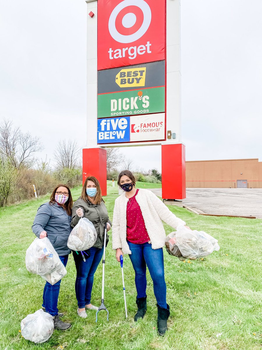 Liz Charek ♛ (@bighairdiva_13) on Twitter photo Happy Volunteer Week & Earth Day! 🎯🌏🤩 #bestteam #volunteer #trashpickup #EarthDay <a href="/BattistoniTera/">Tera Battistoni</a> <a href="/NRon86/">Nicole Ronaldson</a> Happy Volunteer Week & Earth Day! 🎯🌏🤩 #bestteam #volunteer #trashpickup #EarthDay <a href="/BattistoniTera/">Tera Battistoni</a> <a href="/NRon86/">Nicole Ronaldson</a>