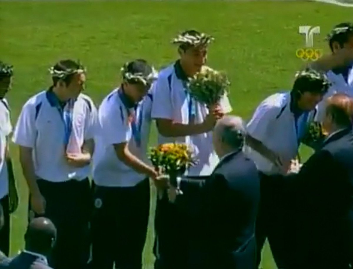 NECfeitjes's tweet image. Op de dag dat bankzitter Kristian Hlynsson van Jong Ajax werd geboren, speelde doelpuntenmaker Barreto de een-na-laatste kwalificatiewedstrijd voor de Olympische Spelen van Athene, waar hij zilver zou winnen. #jajnec