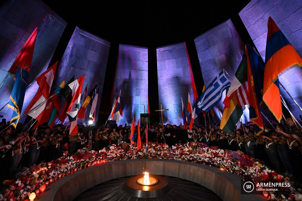Torchlight procession marks #ArmenianGenocide anniversary in Yerevan, Armenia.