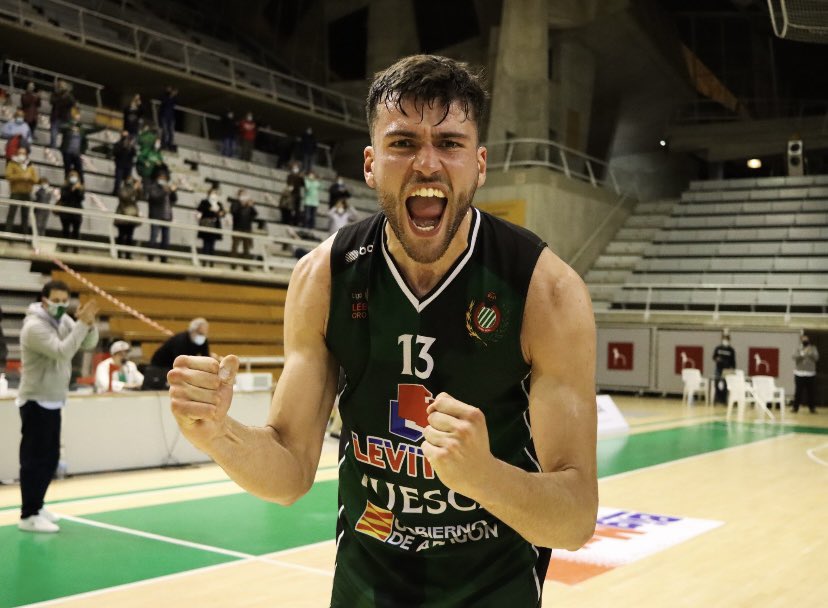 Cesc Cabeza (@cesckbza) on Twitter photo Tope anotador (27p) y otro partidazo de <a href="/ramonvilsoley/">Ramon Vilà Soley</a> para liderar la vital victoria de <a href="/CBPHuesca/">C.B. Peñas Huesca</a> hoy 💪🏼🔝🤐 Tope anotador (27p) y otro partidazo de <a href="/ramonvilsoley/">Ramon Vilà Soley</a> para liderar la vital victoria de <a href="/CBPHuesca/">C.B. Peñas Huesca</a> hoy 💪🏼🔝🤐
