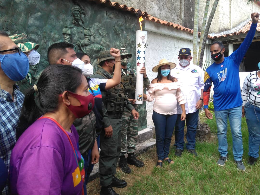 🔴#AhoraEnMUCNEZ🔥

Oligarcas temblad, viva la libertad que representa este #FuegoPatrio, es el espíritu indomable de los venezolanos rumbo al bicentenario de la Batalla de Carabobo🇻🇪

#PrevenirParaVivir
#ReencuentroMadreTierra