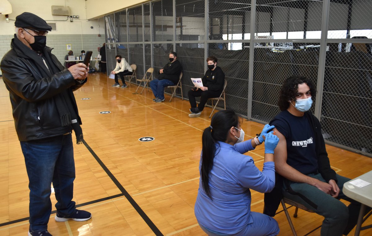 DearbornSchools's tweet photo. And a few more photos of today's vaccine recipients at Edsel Ford High School. There are still vaccine appointments for the April 30 clinic at the school. https://t.co/OAnYeZsdKg
#maskupdearborn #takeashotdearborn https://t.co/ghWTpelVaW