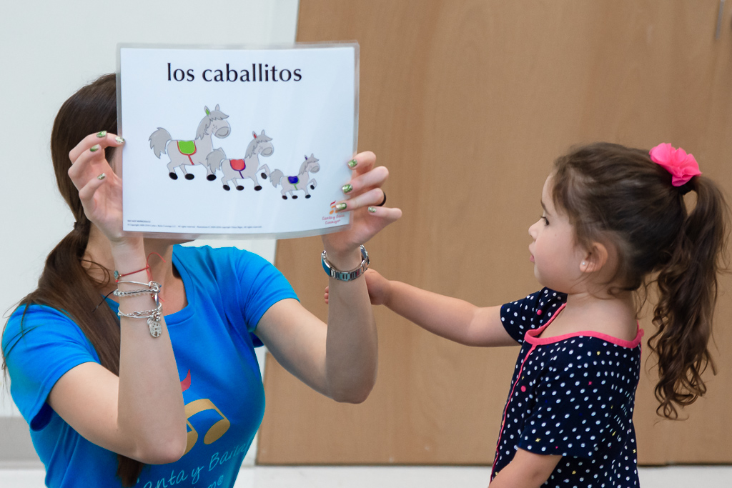 MusicalMeInc's tweet image. Do you want your child to be bilingual?  Join us for the best in Spanish Music &amp;amp; Language... conta.cc/3gDXEFY