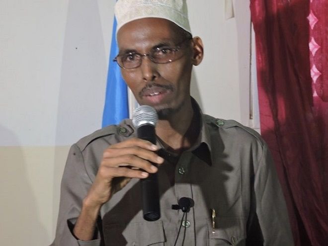 Meet Sheikh Cisman Barre, the Former Speaker of  #Hirshabelle and how he became under the influence of Nabad and Nolol (Kheyre especially) during the illegal and unconstitutional ouster of the first President of Hirshabelle, Ali Abdullahi Osoble.  https://twitter.com/shabellemedia/status/1385685092346077191