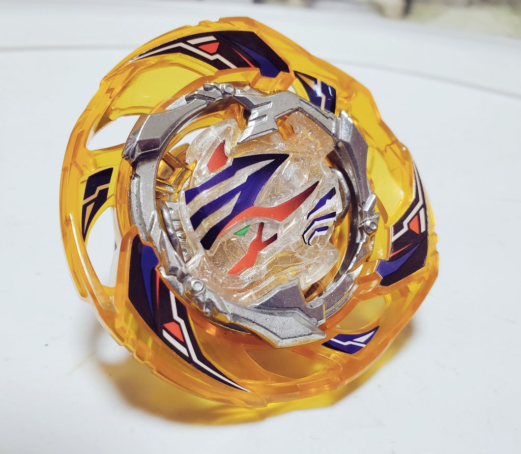 @akudamazenzai 実は今のシリーズにもトライピオが2つ存在するのだ 