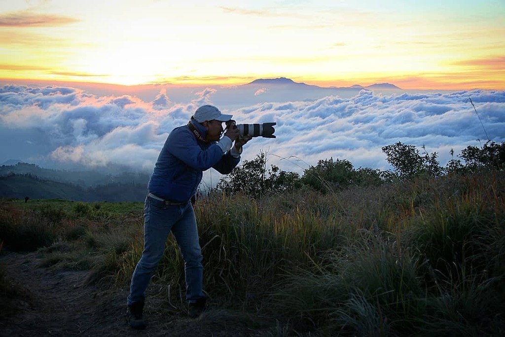 Mr. Jemy _ #tbt
#photooftheday #picoftheday #yellowsky #theyellowsky #bautiful #canonindonesia #canonphotomarathon #streetphotography #instastreet #instafoto #fotografersurabaya #fotografimurah #maklumfoto #fotojalanan #fotojalananindonesia #idphotograph… instagr.am/p/COB52K0rNbI/