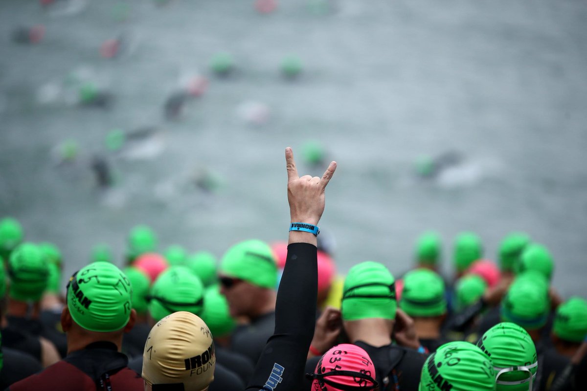 TriPlusKSA's tweet image. You will never know your limits unless you push yourself to them.

أفضل طريقة لمعرفة قدراتك و مدى استطاعتك على التحمل، هو بدفع نفسك و وضعها تحت الإختبار. وقتها فقط تستطيع أن تكتشف ما يمكنك أن تفعل.