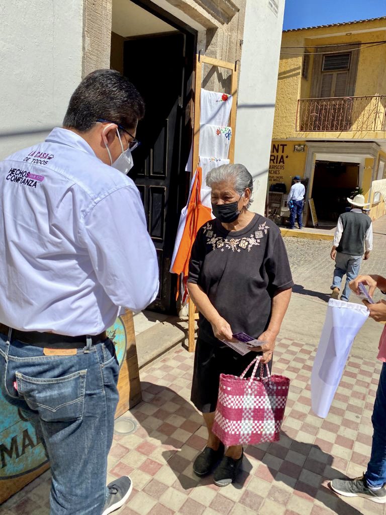 RobertoGlezpv's tweet photo. Hoy, recorrí Talpa de Allende, pueblo mágico que se encuentra entre verdes montañas, hablé con las personas y logré generar ideas para impulsar desde el congreso acciones para el beneficio del pueblo.

💜 #PES #RobertoGonzalez #YaGanamos #DiputadoFederal. 💜 https://t.co/ticvOJQ3V8