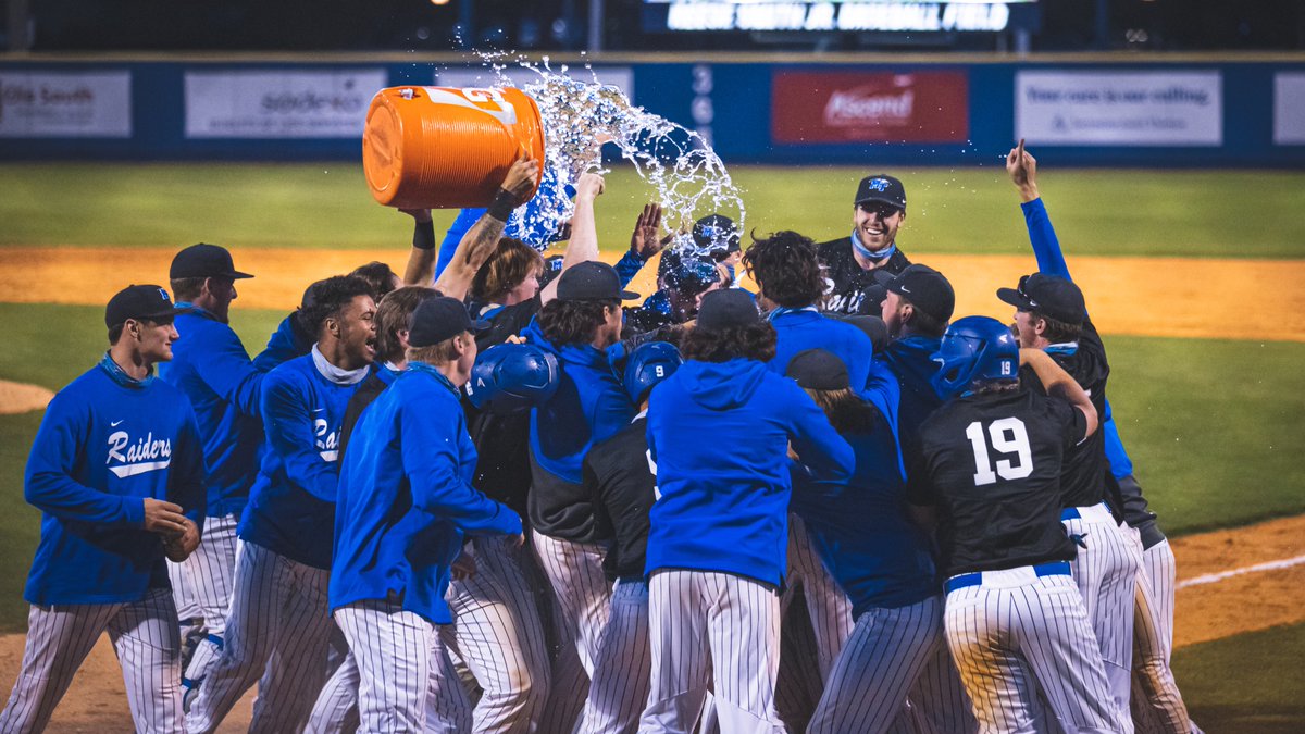 MTAthletics's tweet photo. Blue Raider Baseball wins 5-2 in walk-off fashion vs. UAB in extra innings!

The Blue Raiders are currently scheduled to play game three of the four game series tomorrow at 1 PM CT.

#BlueRaiders | #MT https://t.co/17hDZt6q7Z