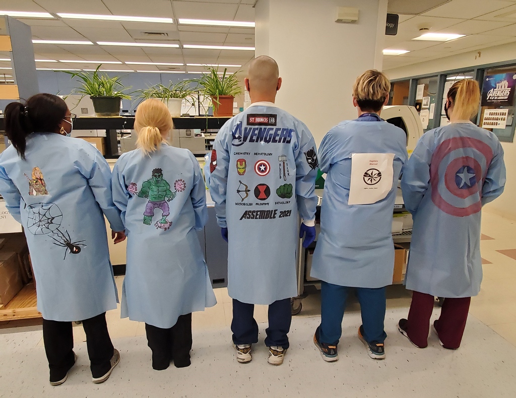 SaintFrancisHC's tweet image. Avengers … Assemble!

Saint Francis laboratory services ended its #LabWeek celebration with an #Avengers themed lab coat decorating contest. #ASCPLabWeek21 #Labvengers