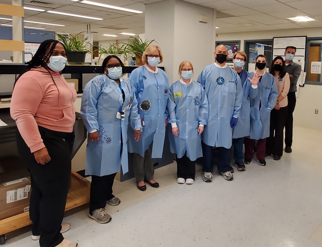SaintFrancisHC's tweet image. Avengers … Assemble!

Saint Francis laboratory services ended its #LabWeek celebration with an #Avengers themed lab coat decorating contest. #ASCPLabWeek21 #Labvengers