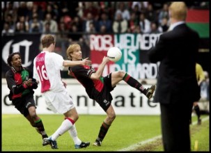 NECfeitjes's tweet image. De laatste keer voor vandaag dat NEC buiten Nijmegen van Jong Ajax won was in 2002 op het Maritiem Toernooi in Den Helder, met 5-1. Demouge maakte er twee weken voor NEC en Machlas één voor Ajax. #jajnec