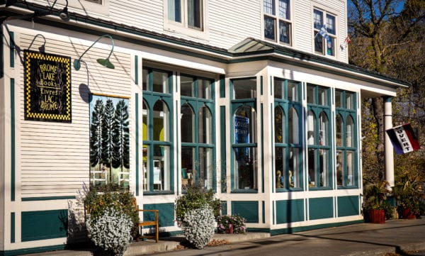 quillandquire's tweet image. Happy Canadian Independent Bookstore Day! Here are a few bookstores getting creative #CIBD2021 #IndieBookstoreDay stjo.es/3sLGRDg