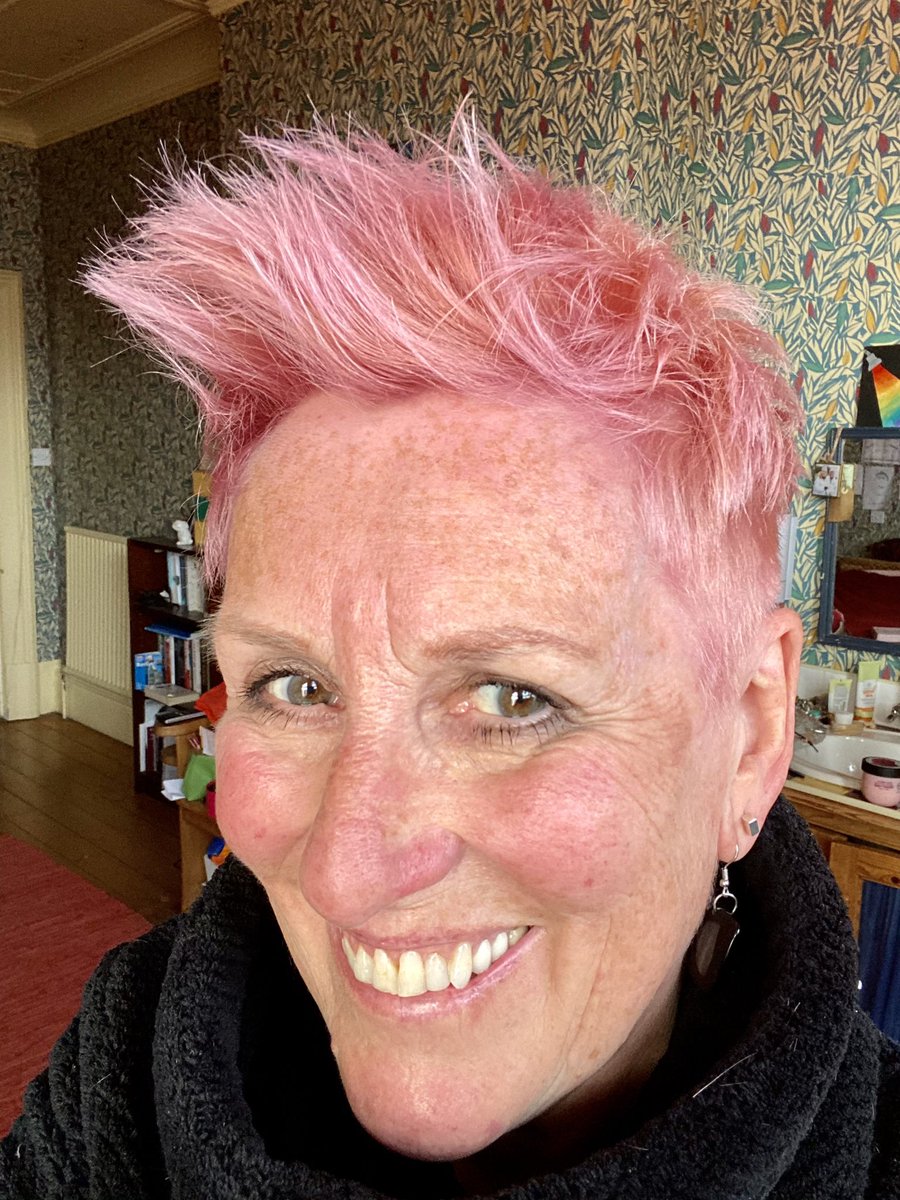jillreidy's tweet image. At last, after months of lockdown, I’m BAAAACK! And so is my daughter 💗💜 #mumanddaughterpampering #postlockdown #haircutandcolourfinally #haircut