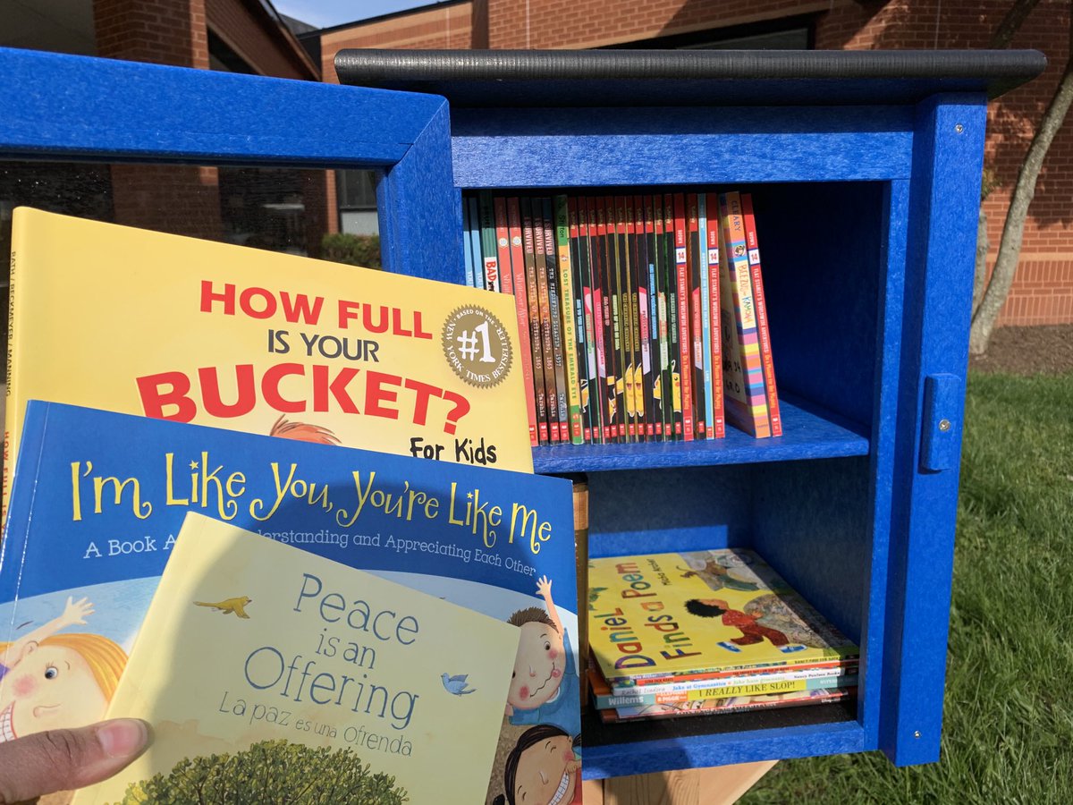 Just in time for the weekend, we’ve filled our #LittleLibrary with books to fill your heart and mind! Take a book, enjoy it, and pass it on! 💙📚#DranesvilleCARES