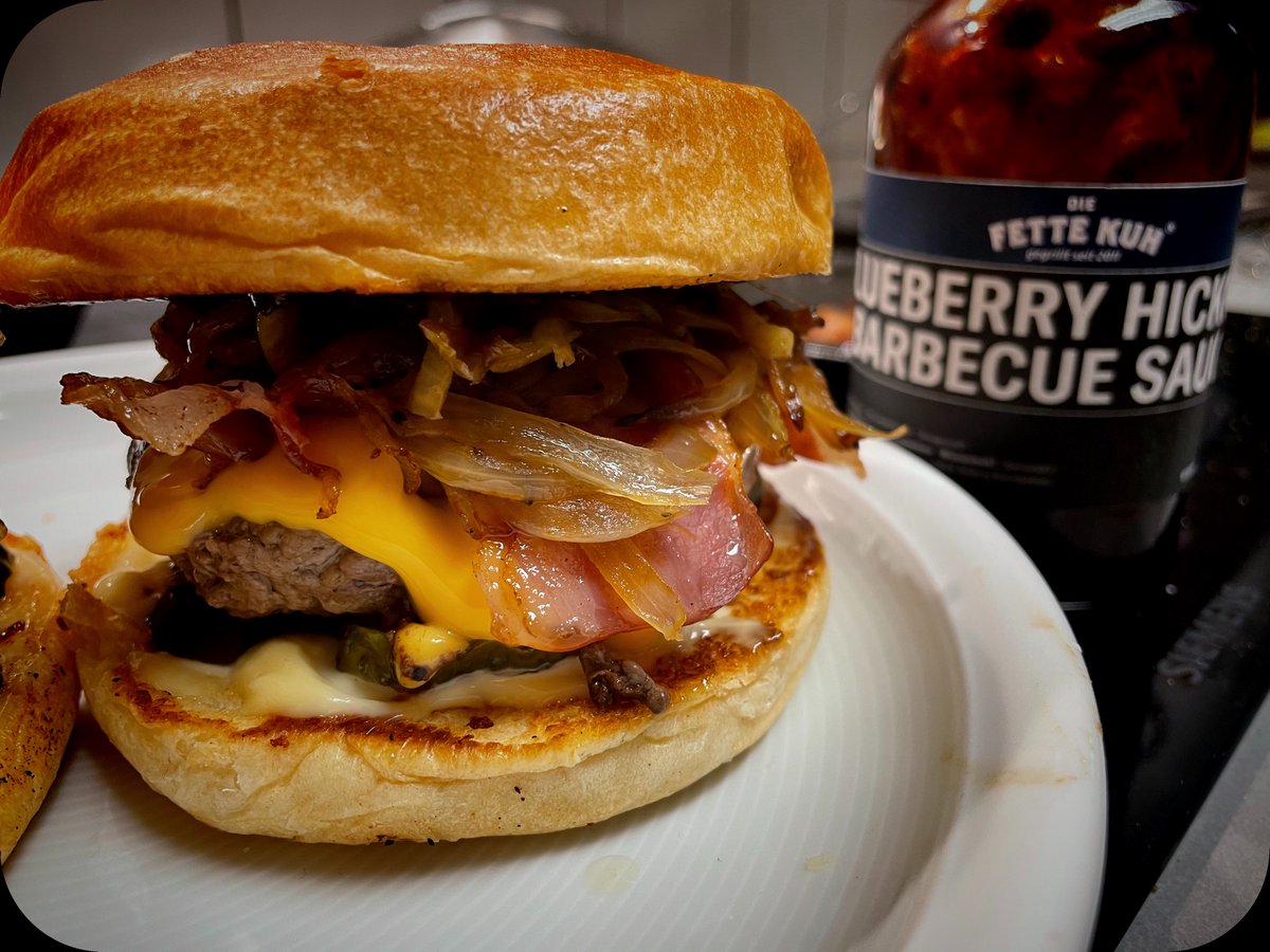 Burgertime 🍔 mit <a href="/DiefetteKuh/">Die fette Kuh</a> Blueberry Hickory Barbecue Sauce 😍😋🤤