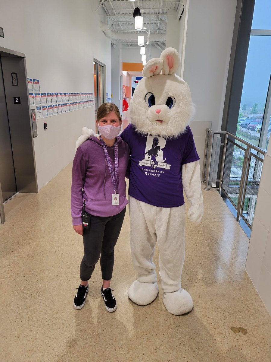 knightsliaison's tweet photo. Friday Fun day  at Rodriguez elementary!! Spreading  cheer on this gloomy day with our Rodriguez Bunny.🐰 Thank you Dr.Martinez and The Connection Church for all your support.
@SMCISD_Rod @mrs_recio @beccapalacios https://t.co/SBSHYlYEwR