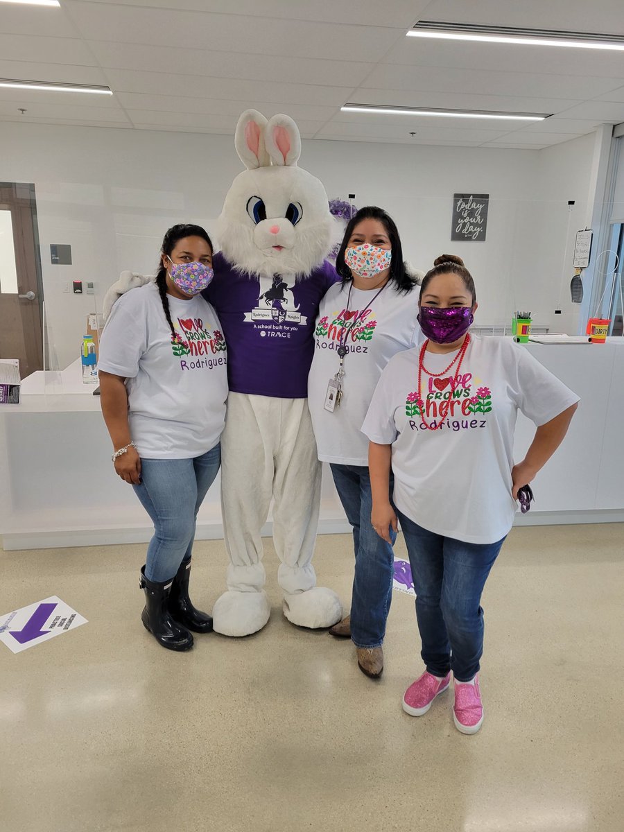 knightsliaison's tweet photo. Friday Fun day  at Rodriguez elementary!! Spreading  cheer on this gloomy day with our Rodriguez Bunny.🐰 Thank you Dr.Martinez and The Connection Church for all your support.
@SMCISD_Rod @mrs_recio @beccapalacios https://t.co/SBSHYlYEwR