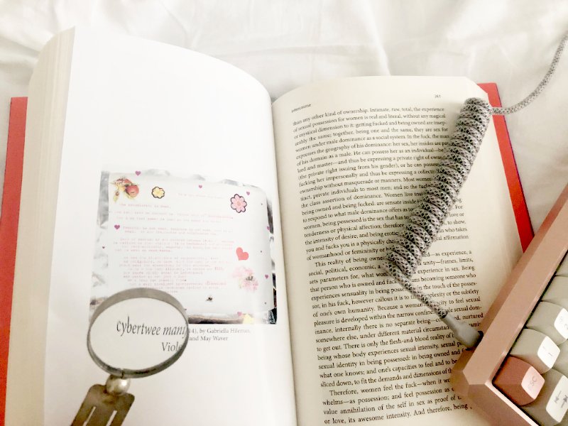 cybertwee tweet media