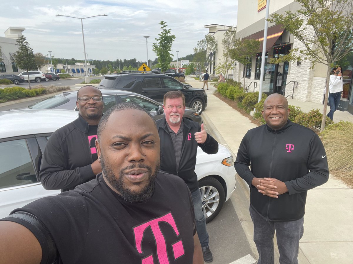 Great face time with Odie and Terrell today ⁦<a href="/jboy1724/">Javier B</a>⁩