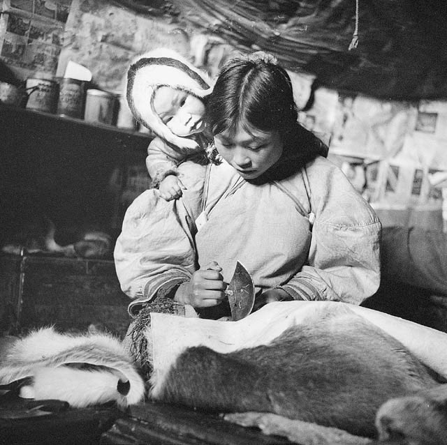 Inuit, Canadian Arctic 1949-1952(Last photos of this thread) Richard Harrington