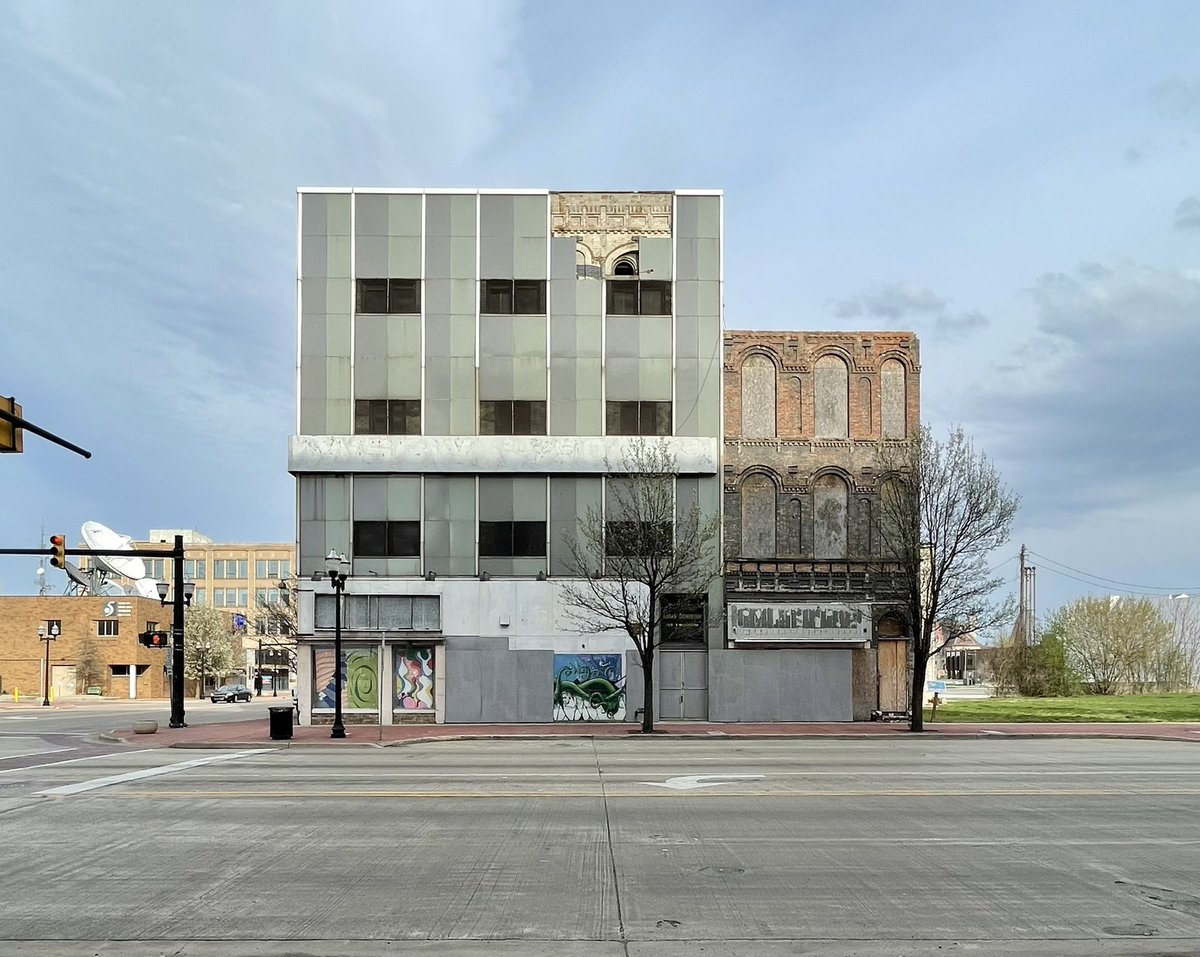 JoshLipnik's tweet image. hidden façade in downtown Saginaw