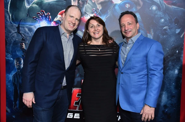 12/ Feige had found his mentors, his training and his resources. In the early days of Marvel Studios, he assembled his team, including producers Victoria Alonso and  @louisde2.D'Esposito handles talent contracts and financials and Alonso focuses on delivery and post-prod.