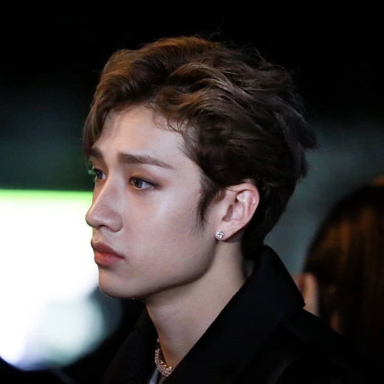 msnvcs's tweet photo. whos the best looking idol and why is it bang chan https://t.co/gG4y41nU0n