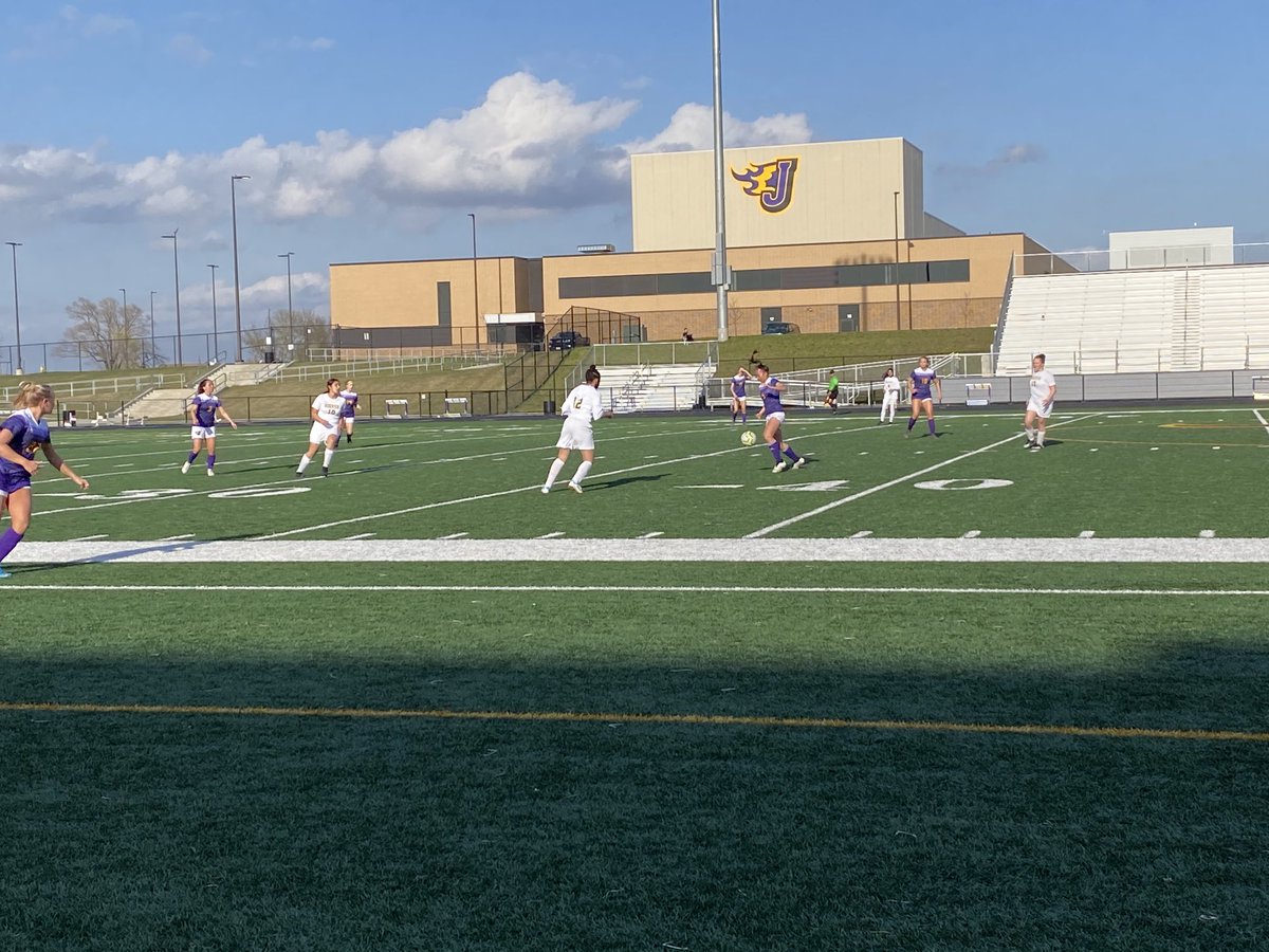 Great night for soccer.  ⁦<a href="/JCSD_GirlSoccer/">JHS Girls Soccer</a>⁩ are taking on DM Hoover.