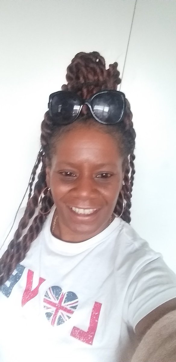 Hunter1_lj's tweet photo. @Bonn1eGreer @SirGeoffPalmer @MelroseStewart1 @WindrushPrestonย @JJyabbas @DianeKemp1 @TVMarv @RoyalFamily @Fern_Britton @LucyAlexanderTV @lincolnmoses #TheWindrushGeneration Hope all who observe #StGeorgesDay, had a good one๐ฅณ๐ฅ๐พ๐น๐บ๐ฅณ https://t.co/UmDRgWTB85