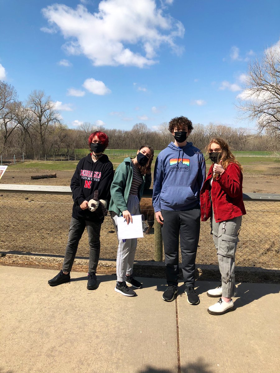 Our German Scavenger Hunt at the Great Plains Zoo was a success! We were blessed with sunshine and warm temperatures. @OGHSKnights @GreatPlainsZoo #German #germanclass #teachingoutside