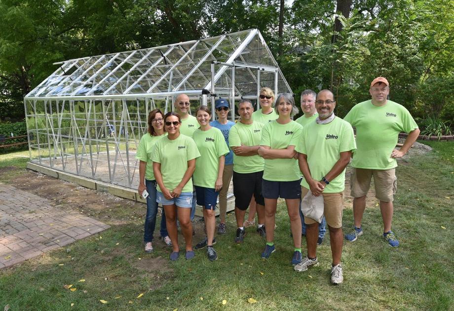 Oakland County community calendar April 25 and beyond bit.ly/32Gm89g