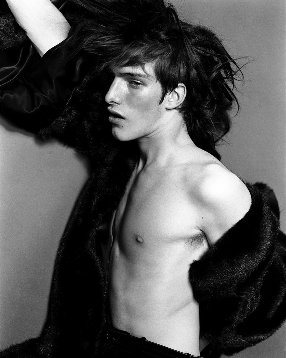 FamososArgentina on X: Iván de Pineda fotografiado por Philippe Cometti  para la revista Dutch, 1998. t.coMTwgsxpSq6  X