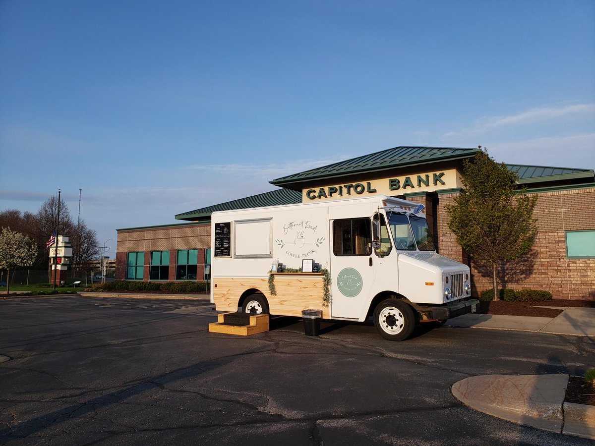 CapitolBank's tweet photo. Thanks to Butternut Road Coffee Truck for the delicious start to our morning and to @WISCTV_News3 for broadcasting live from our parking lot! It was great to safely see customers, community and friends of Capitol Bank that we've missed the past year.🥳❤👏☕️
#PowerofCommunityWeek https://t.co/32SoP1Y4Bm