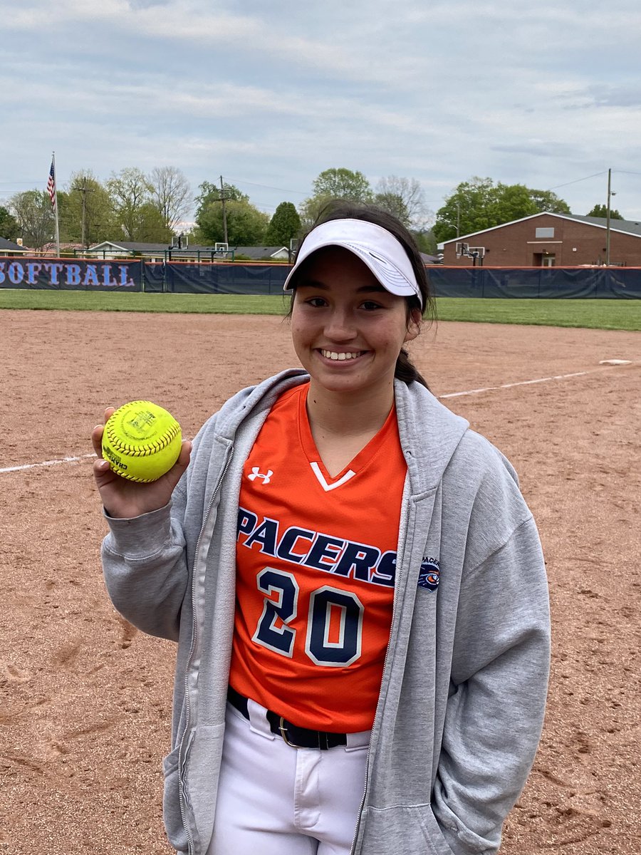 _jessicaduvall's tweet photo. Went 3-3 tonight with an RBI double, a triple, and homer #2!!

@IndWesSoftball @kunkle18  @CoachC_HC @UIndySoftball @gfairchild27   @StFrancissftbal @Coachmun @coachjoewitten @MSJSoftball @worthington_eku @gfairchild27 @TMU_Softball https://t.co/YkTJhlnGi4