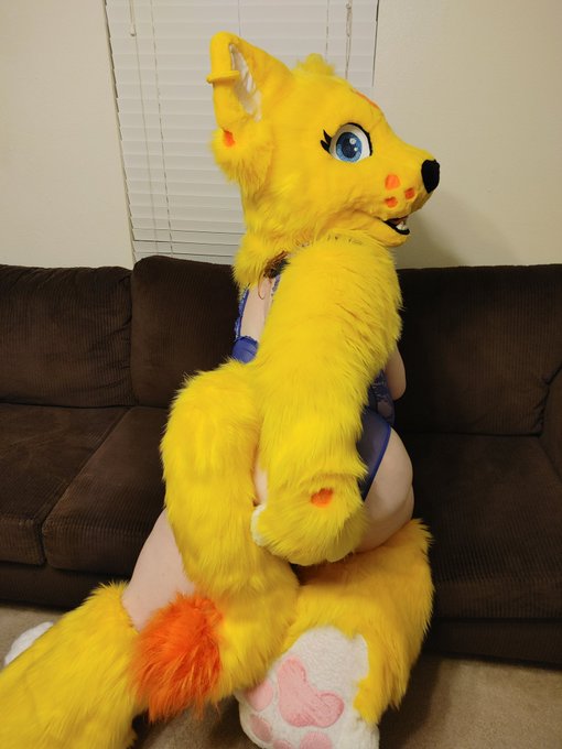 Happy Fursuit Friday. Posting a bit late but here I am waiting for you if you want it!  #FursuitFriday<a href="/tag/furry"class="tags"><span>#furry</span></a><a href="/tag/fursuit"class="tags"><span>#fursuit</span></a><a href="/tag/fursuitfriday"class="tags"><span>#fursuitfriday</span></a><a href="/tag/furryfandom"class="tags"><span>#furryfandom</span></a>