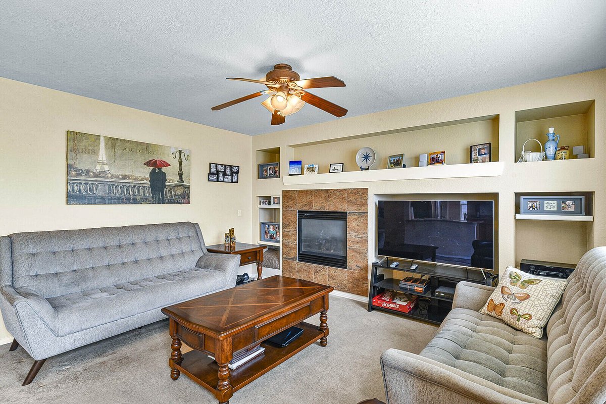 Just Listed!!!
4424 Larksong Place 
Castle Rock, CO 80109

💲$515,000
📏2,166 SF Finished +785 SF Basement
🛌4 Bed (All Upstairs)
🛁3 Bath
🚘Oversized 2 Car Garage
🌳1/4 Acre Lot (10,803 SF)

All Details &amp; Pictures:

4424Larksong.com