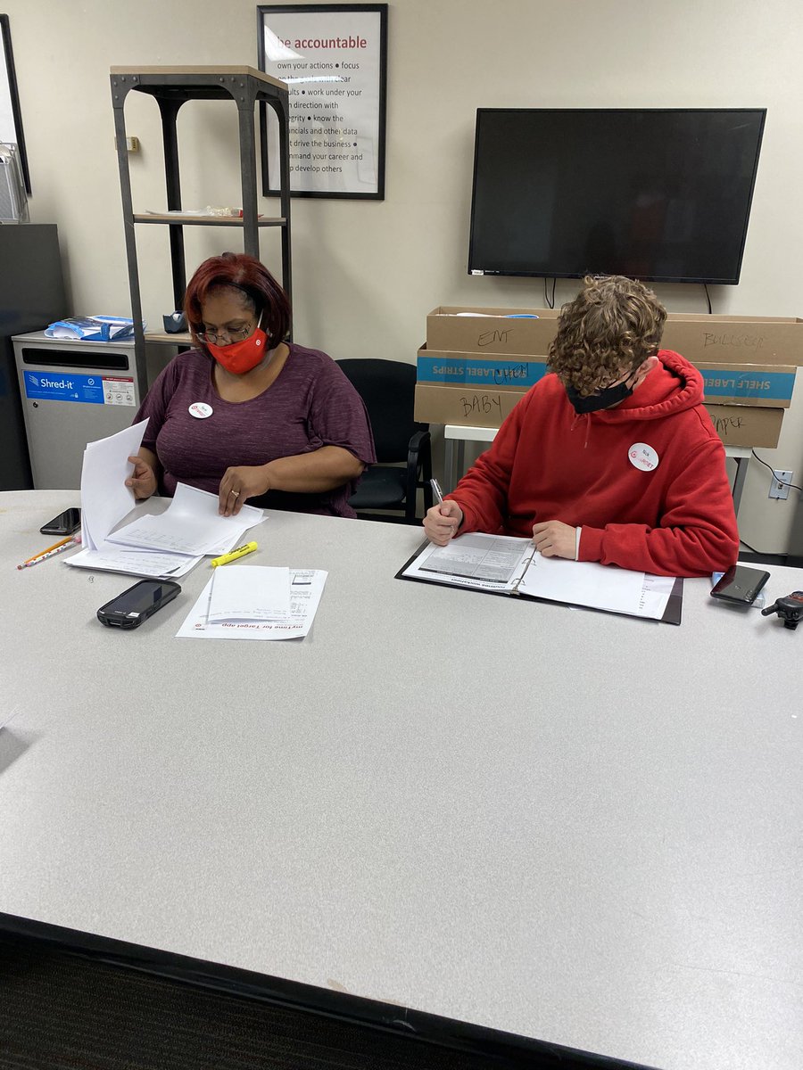 Elease Thompson (@eleasethompson5) on Twitter photo It makes me feel good to watch them grow together!!! #first15 #sharingknowledge <a href="/aleahmarie19/">Aleah Jacinto</a> <a href="/KarinMoss11/">Karin Moss</a> <a href="/TGT_Angel/">Angel</a> <a href="/TargetCher/">Cherese C</a> <a href="/Rochelle_1114/">Rochelle</a> <a href="/VsSullivan/">Veronica Woods ❤️</a> <a href="/TousleyVictoria/">victoria tousley</a> It makes me feel good to watch them grow together!!! #first15 #sharingknowledge <a href="/aleahmarie19/">Aleah Jacinto</a> <a href="/KarinMoss11/">Karin Moss</a> <a href="/TGT_Angel/">Angel</a> <a href="/TargetCher/">Cherese C</a> <a href="/Rochelle_1114/">Rochelle</a> <a href="/VsSullivan/">Veronica Woods ❤️</a> <a href="/TousleyVictoria/">victoria tousley</a>