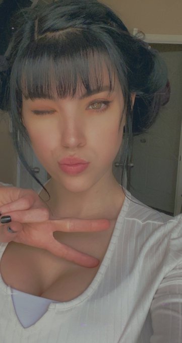 Watch Sav's leaked NSFW photo on TwXstars