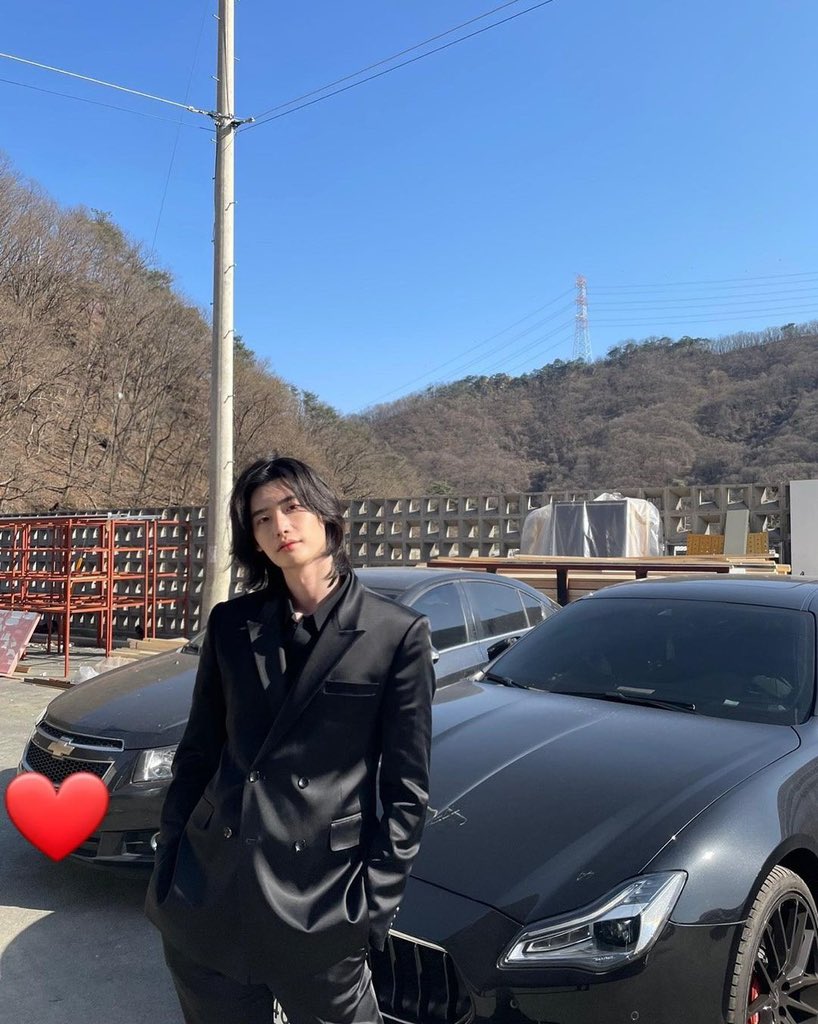 Lee Jong Suk JSHINE tweet media