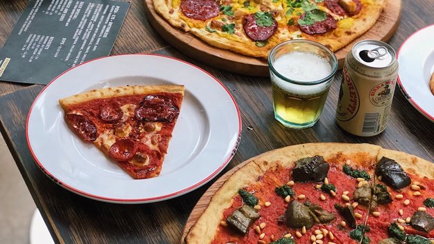 RT @FindYourHSpot: Bottomless Pizza at Gordon Ramsay’s Street Pizza for Two in London https://t.co/p6XXTeeZc5 https://t.co/dLVOxvNgyn