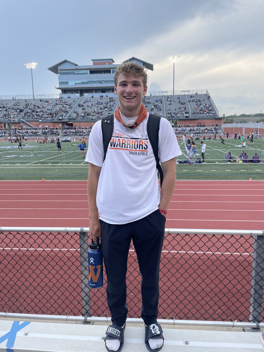 WWTrack_Warrior's tweet photo. Zach Pryor makes finals of 200M at Regional Meet..... see ya back here tomorrow!!!! @WWarriorNation @coach_awood @westwoodsports1 https://t.co/2ZKmcgpYjD