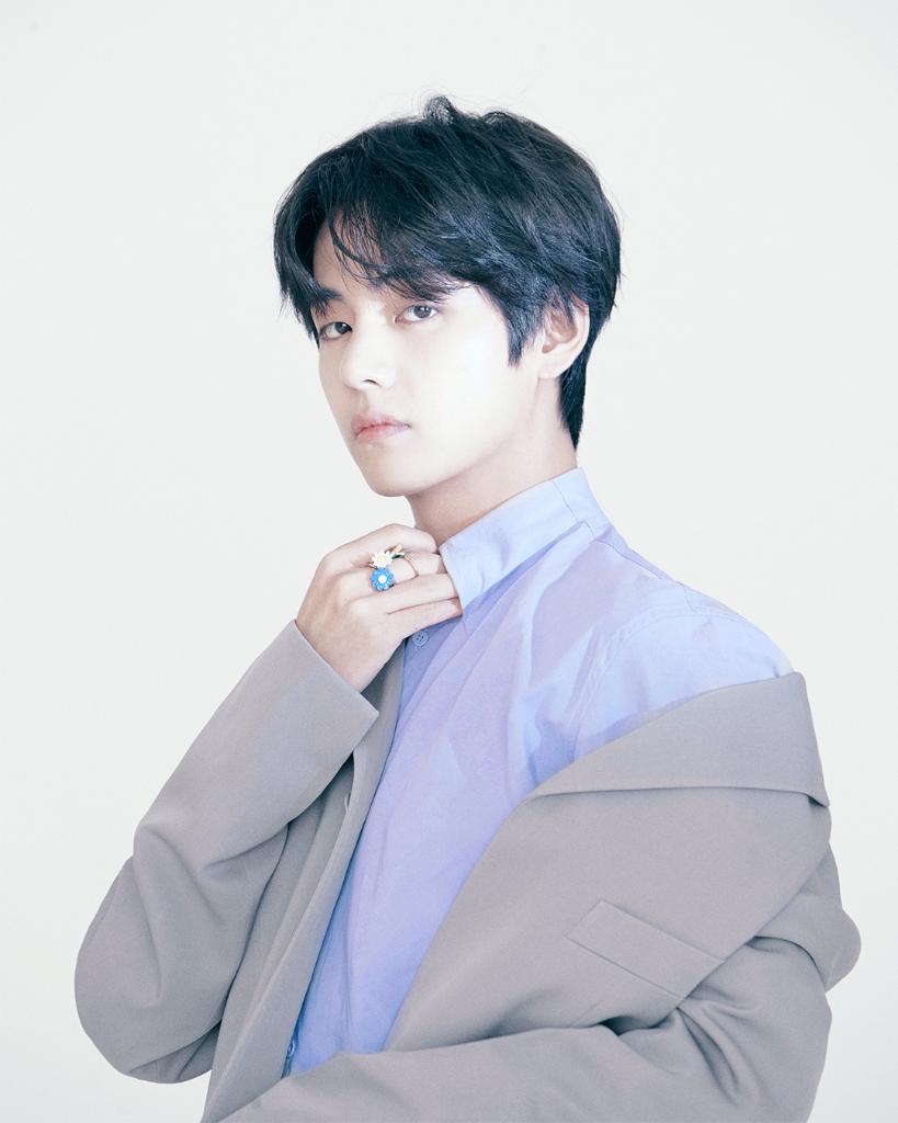 Louis Vuitton on X: #LouisVuitton is pleased to welcome @bts_bighit member  #V as new House Ambassador. #BTS  / X