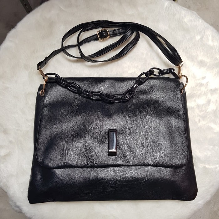 cloris_boutique's tweet photo. JK6041
SQ Simple Chunku Sling Bag
Price : IDR 95.000

Tersedia Warna Black Only
Original : China
Material : PU Leather
Height : 22cm
Length : 29cm
Depth : 8cm
Bag Mouth : Magnet
Long Strap : YES
Weight : 230gr https://t.co/IaUng45frW