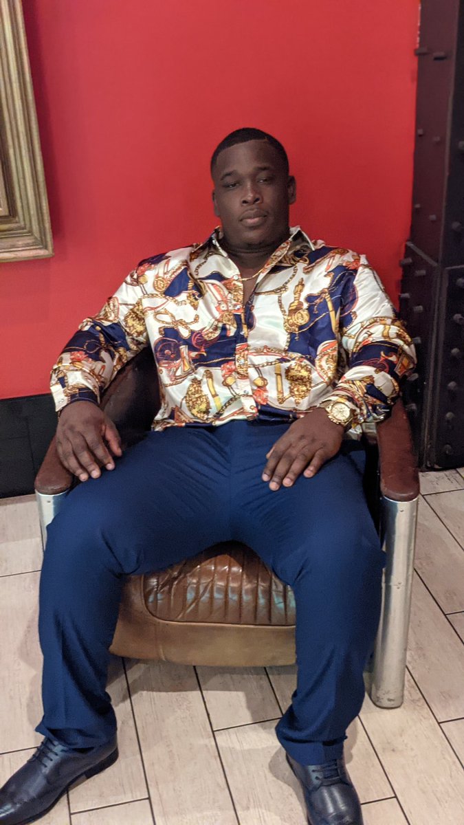 LecheBrasi's tweet image. Pain taught me more than any textbook could so healing was like graduating