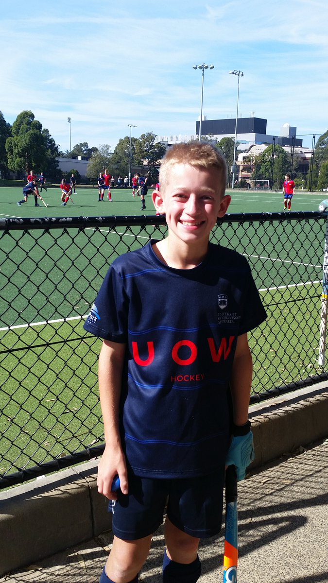 New <a href="/UOW/">UOW</a> jr hockey uniform on display today with U11 - 15s hosting Wests at the campus field.
