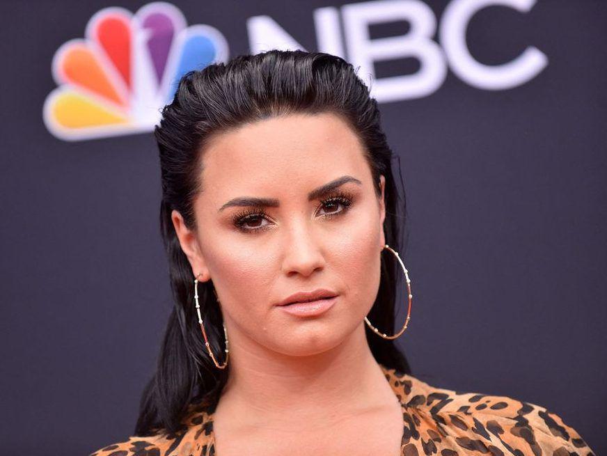 Demi Lovato defends 'California sober' decision